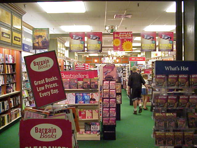 The old Waldenbooks